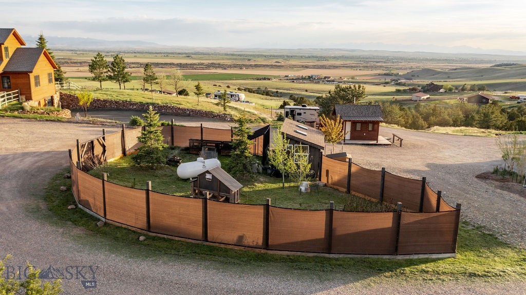 Round Mountain Estates - Residential