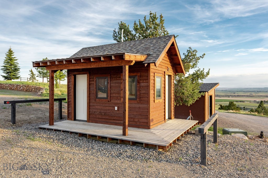 Round Mountain Estates - Residential