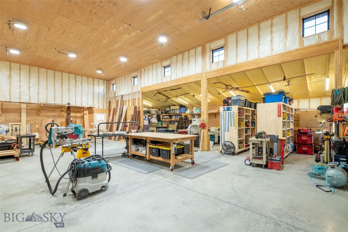 Round Mountain Estates - Residential