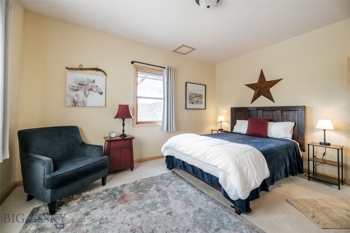 Round Mountain Estates - Residential