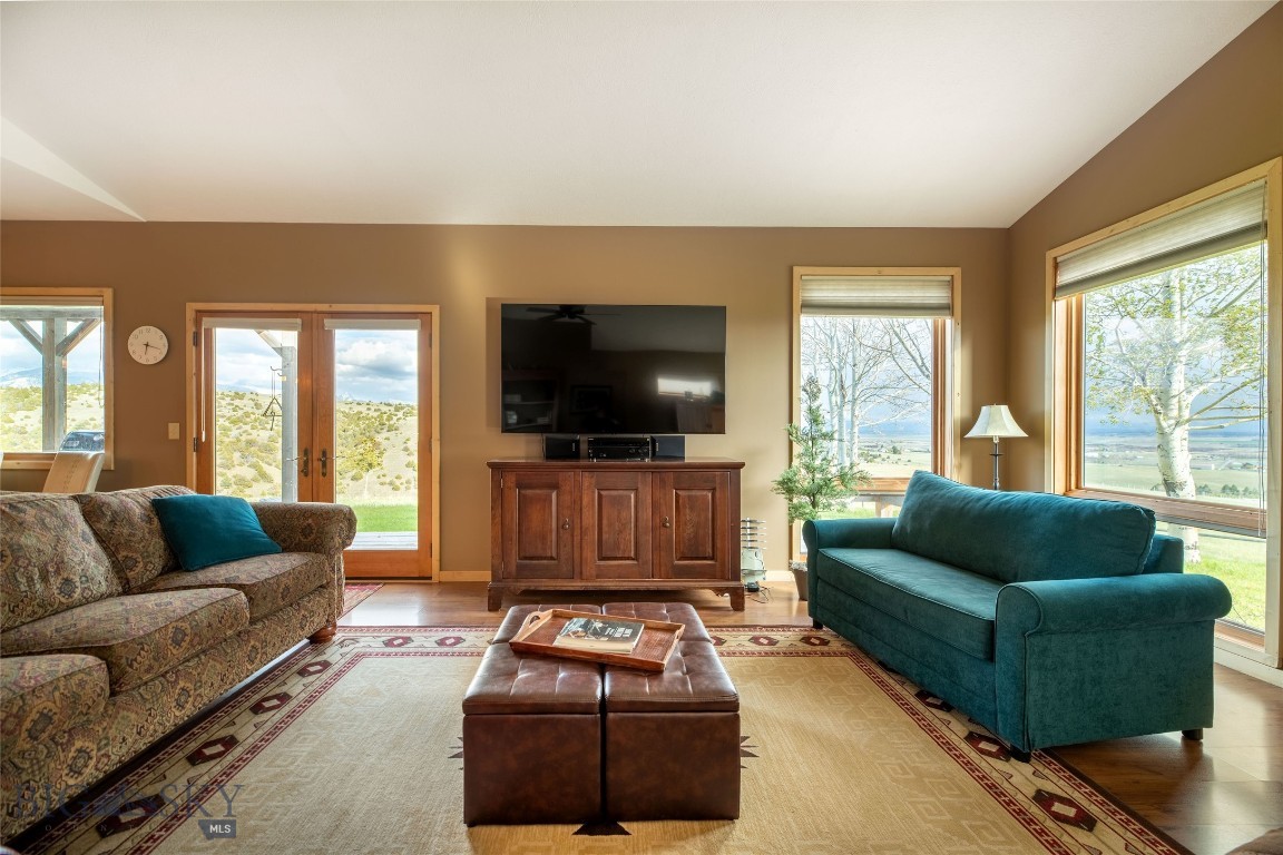 Round Mountain Estates - Residential