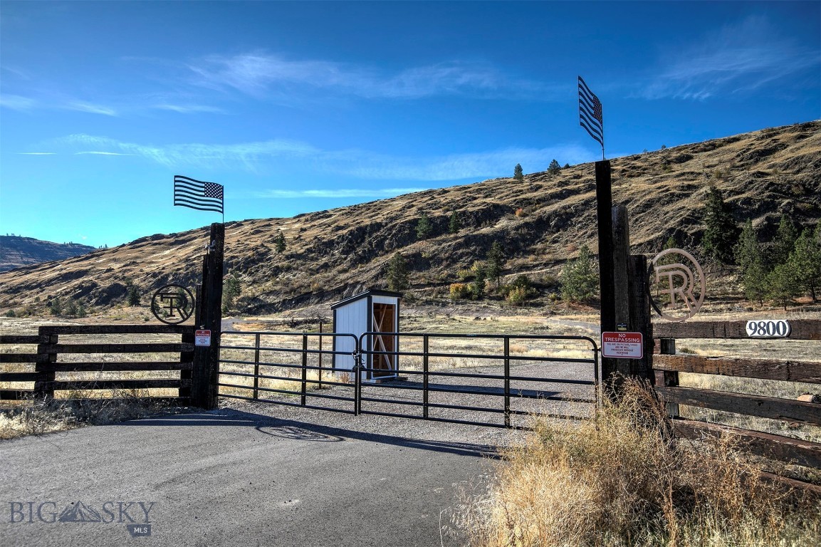 Dixon, Montana 59831, United States, 3 Bedrooms Bedrooms, ,2 BathroomsBathrooms,Residential,Active,180566