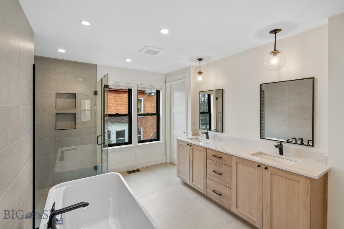 Bozeman, Montana 59715, United States, 3 Bedrooms Bedrooms, ,3 BathroomsBathrooms,Residential,Contingent,57885