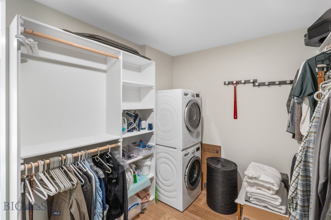 Bozeman, Montana 59715, United States, 3 Bedrooms Bedrooms, ,3 BathroomsBathrooms,Residential,Contingent,57885