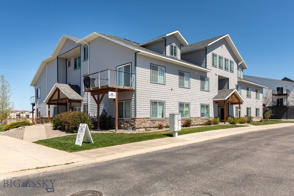 129 Village Drive 302
