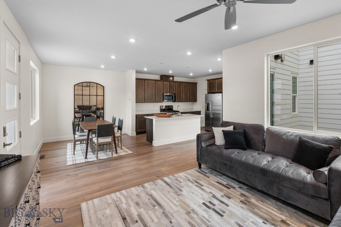 4909 Harvest Parkway