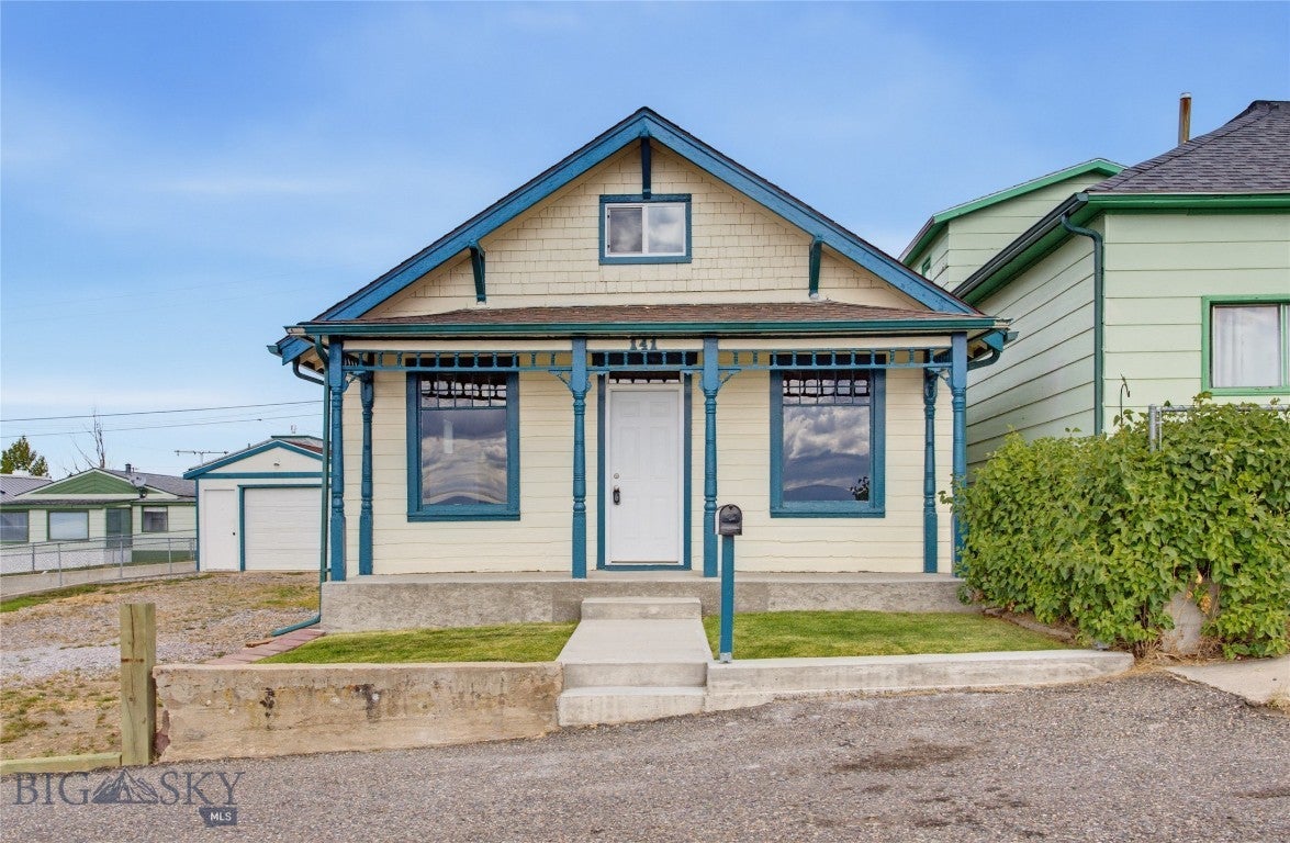 141 W Pacific Street