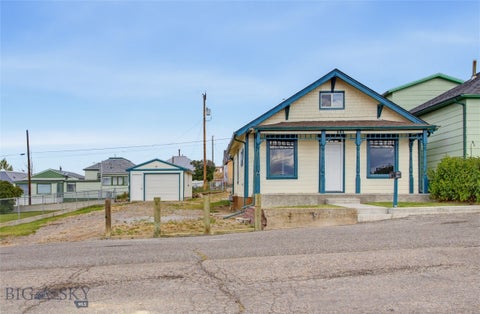 Photo of 141 W Pacific Street, Butte, MT 59701 (MLS # 414772)