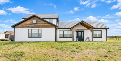 Photo of 26 Mountain Vista Drive, Big Timber, MT 59011 (MLS # 414158)