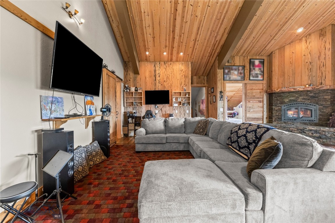 Foothills - Residential