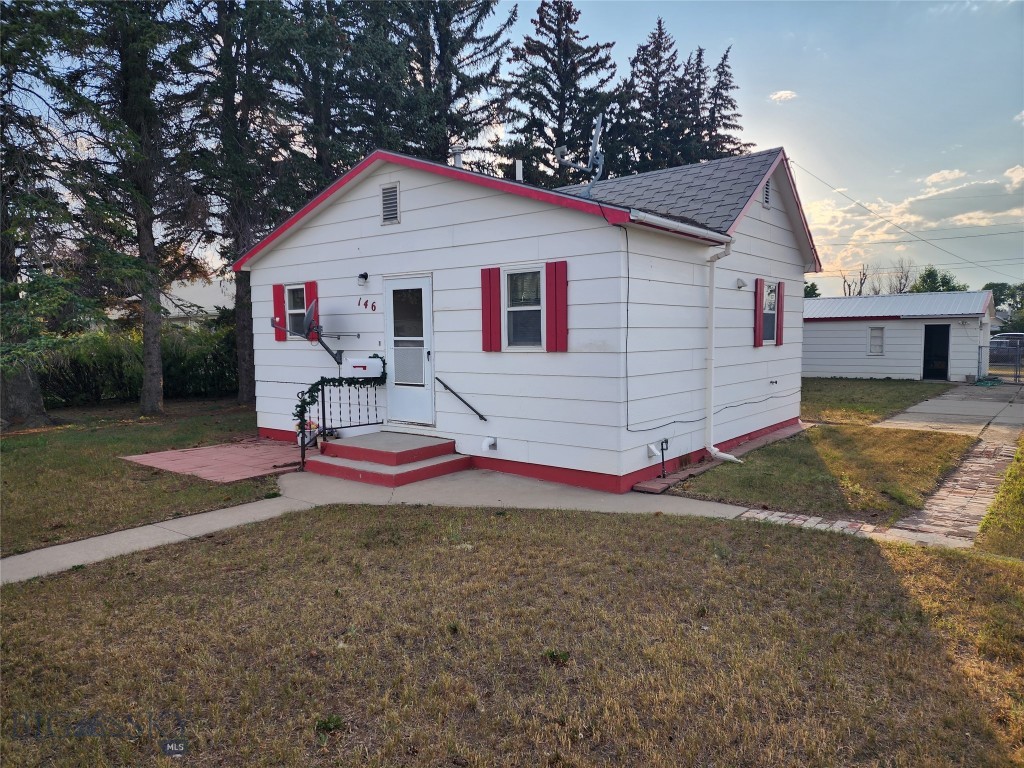 146 3rd Avenue NW
