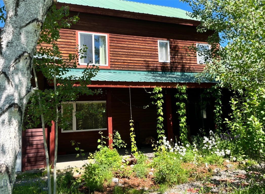 2225 Stagecoach Trail Road