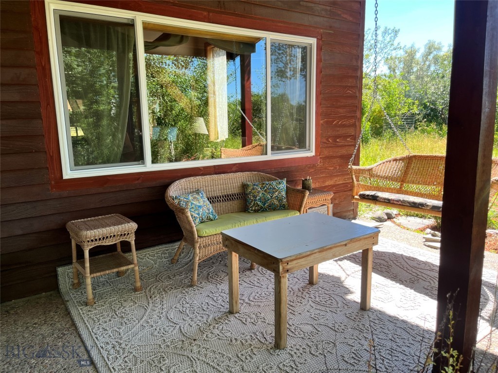 2225 Stagecoach Trail Road