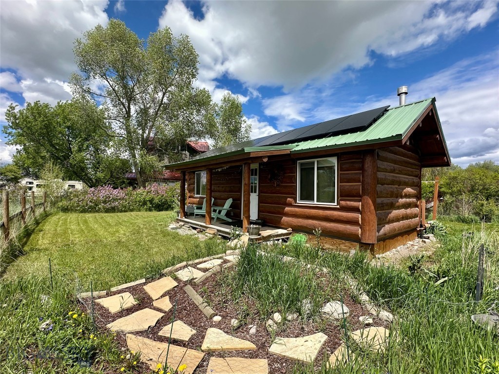 2225 Stagecoach Trail Road