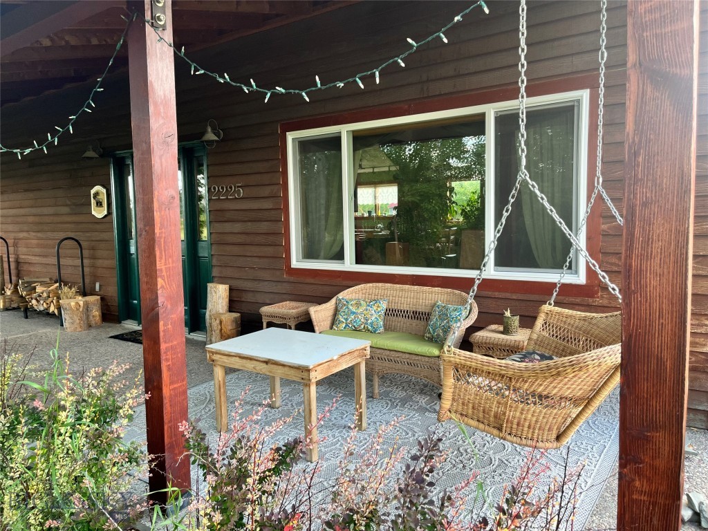 2225 Stagecoach Trail Road