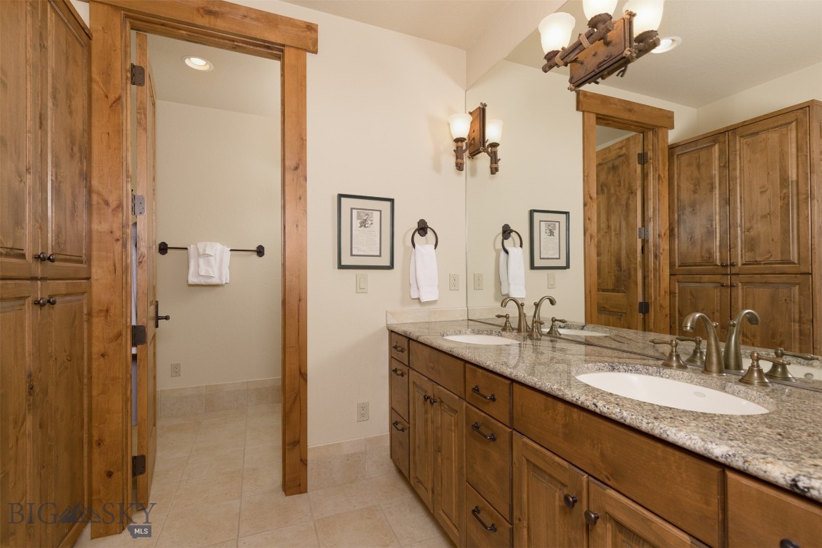 Cascade Ridge Condos - Residential