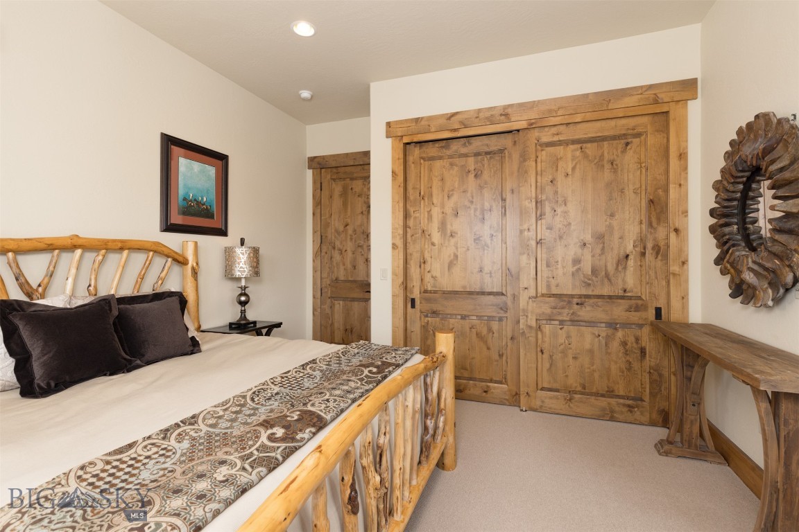 Cascade Ridge Condos - Residential