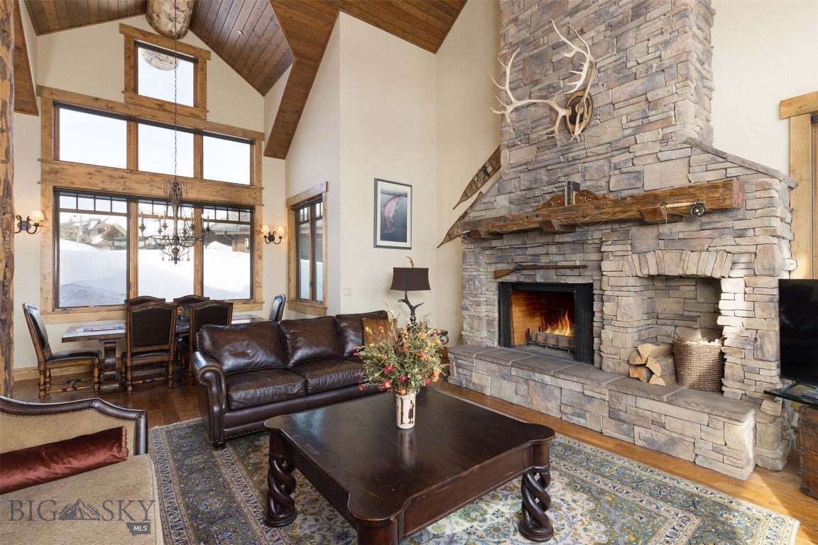 Cascade Ridge Condos - Residential