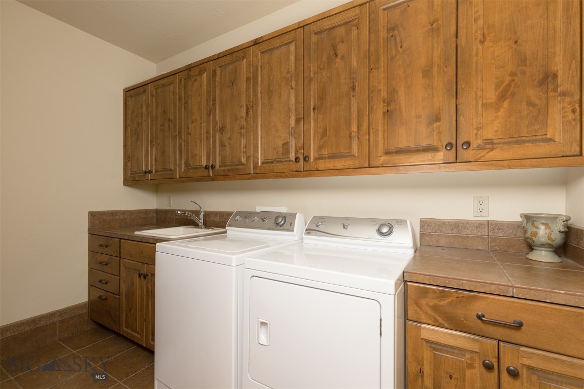 Cascade Ridge Condos - Residential