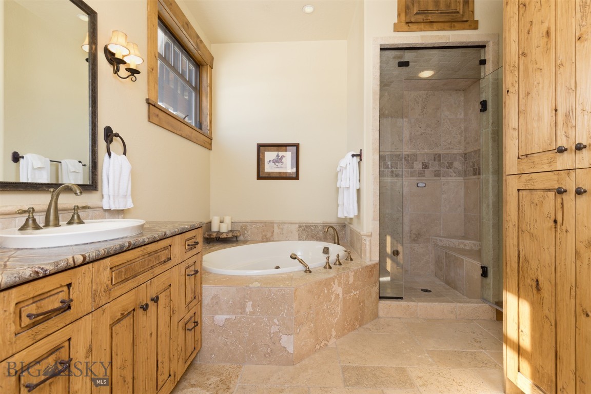 Cascade Ridge Condos - Residential