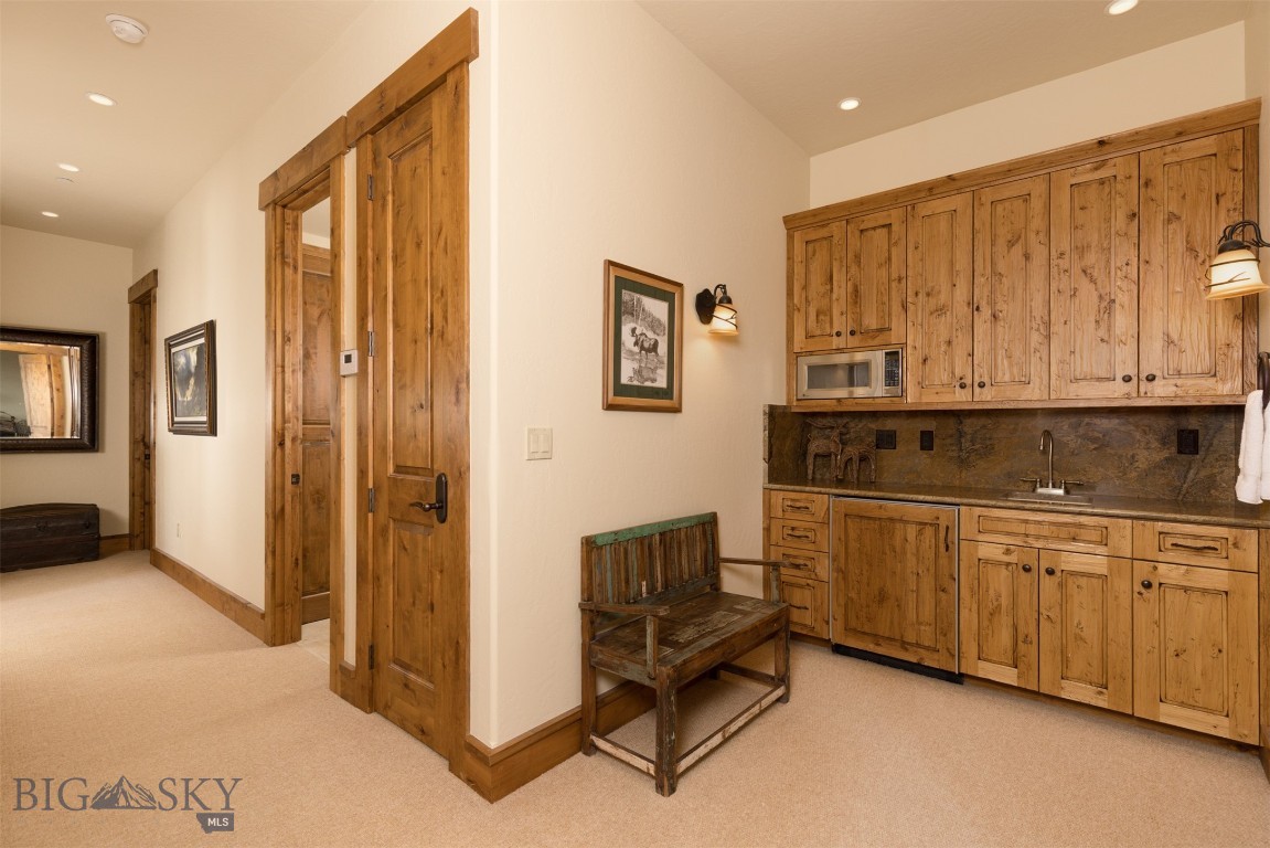 Cascade Ridge Condos - Residential