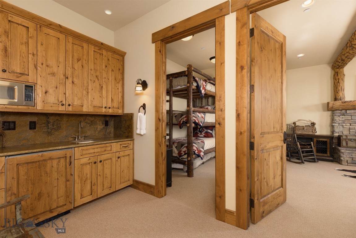 Cascade Ridge Condos - Residential