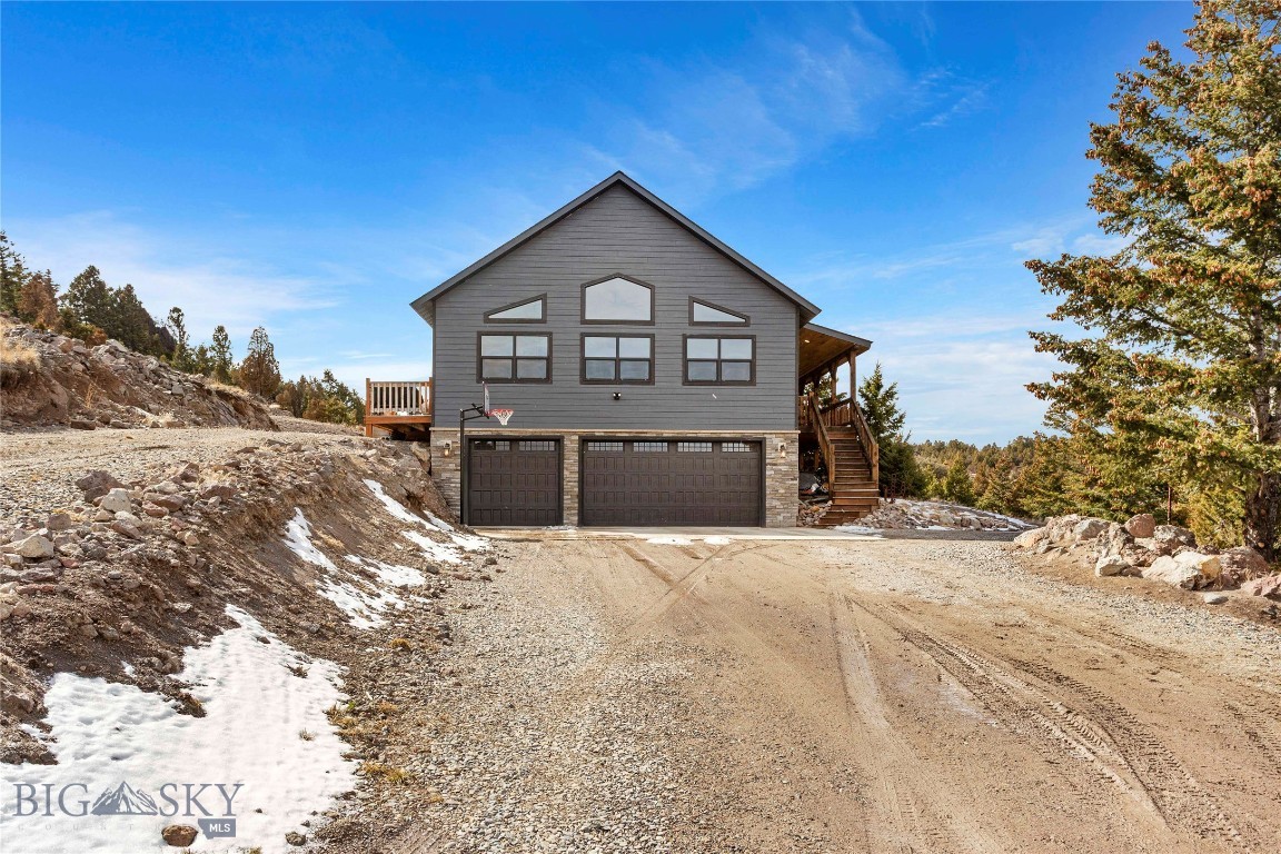 960 Tenderfoot Trail