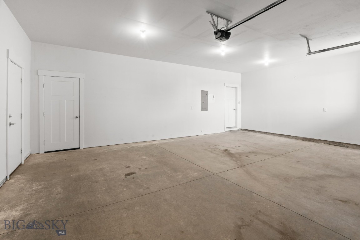 Belgrade, Montana 59714, United States, 3 Bedrooms Bedrooms, ,3 BathroomsBathrooms,Residential,Active,108010