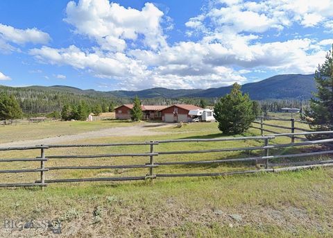 Photo of 240 Roosevelt Drive, Butte, MT 59701 (MLS # 409950)