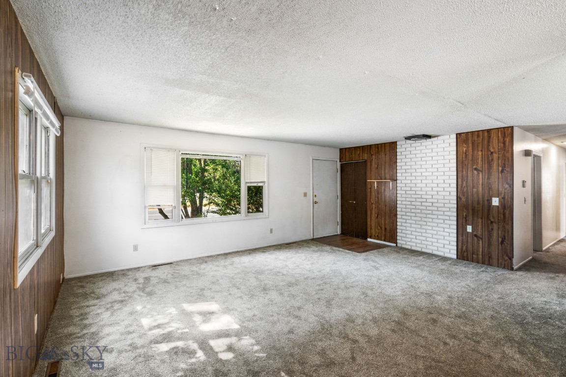 Grafs 1st Addition - Residential Income