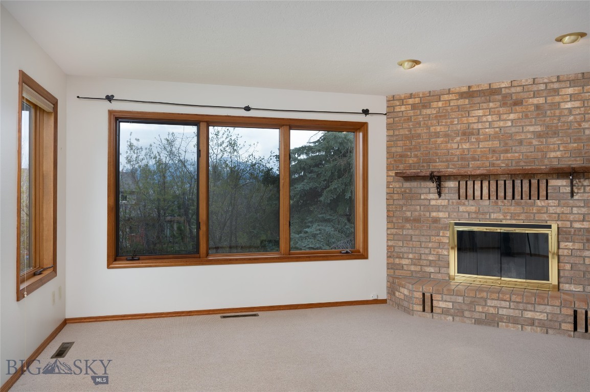 Highwood Est condo - Residential