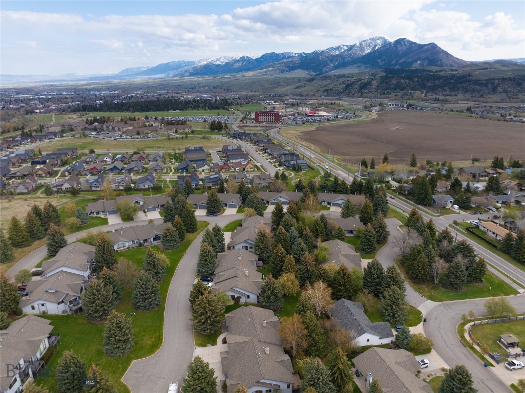 Highwood Est condo - Residential