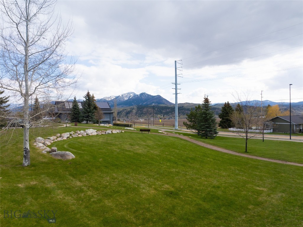 Highwood Est condo - Residential