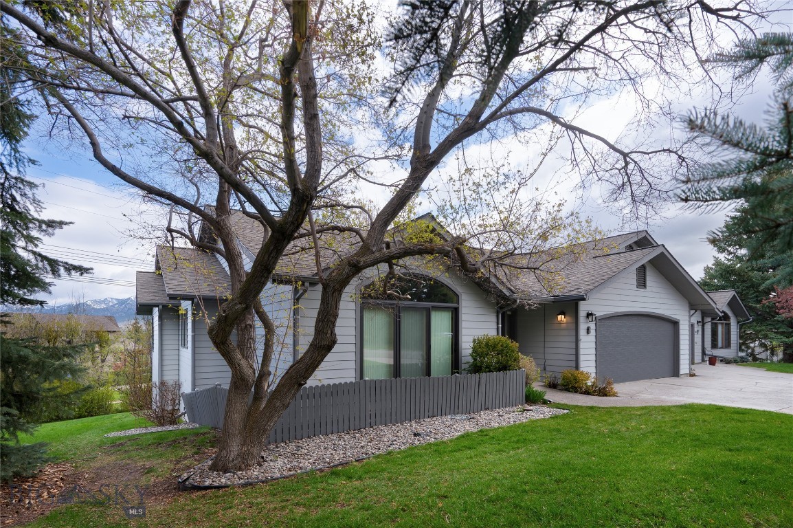 Highwood Est condo - Residential
