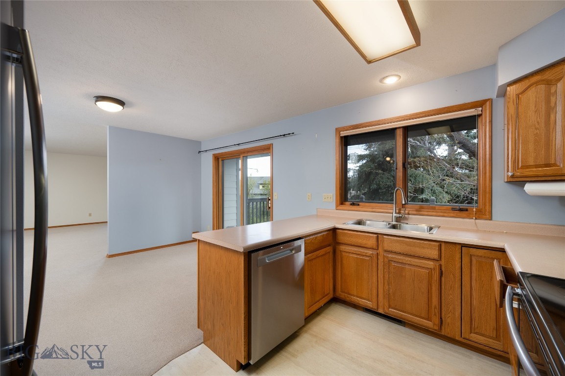 Highwood Est condo - Residential