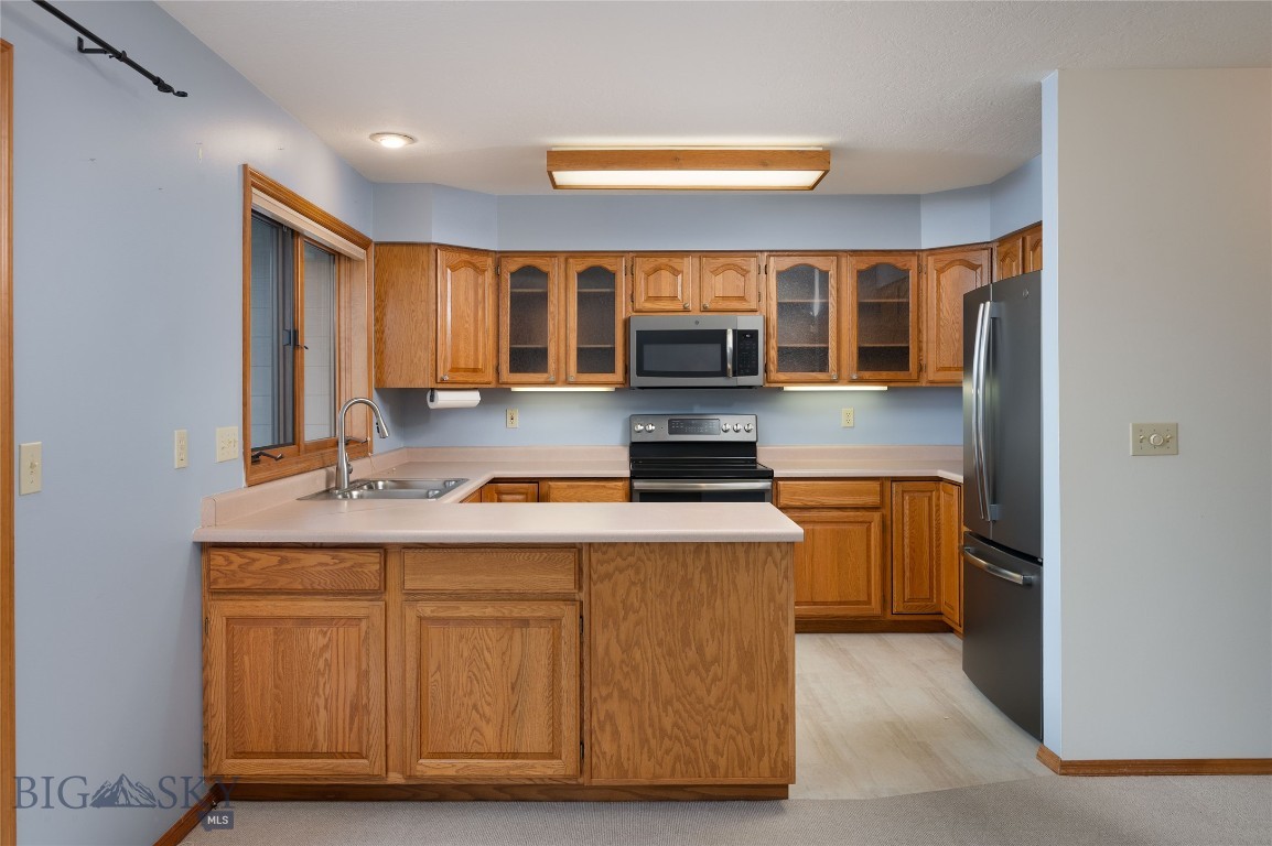 Highwood Est condo - Residential