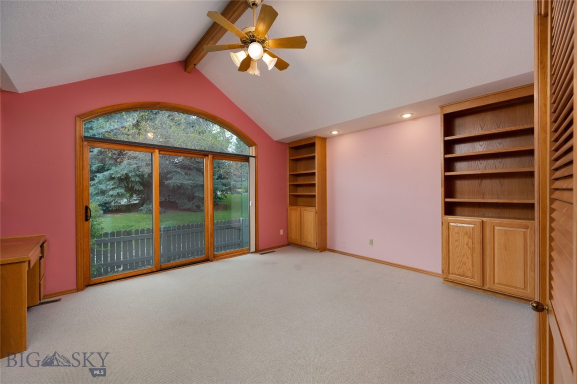 Highwood Est condo - Residential