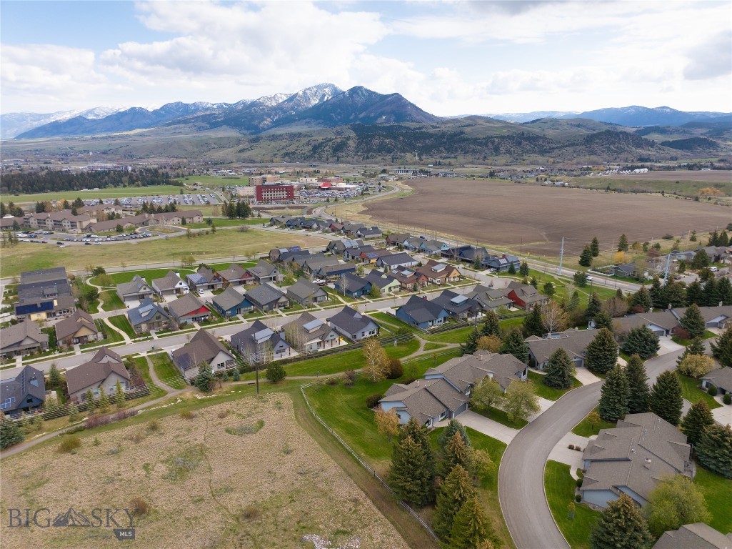 Highwood Est condo - Residential