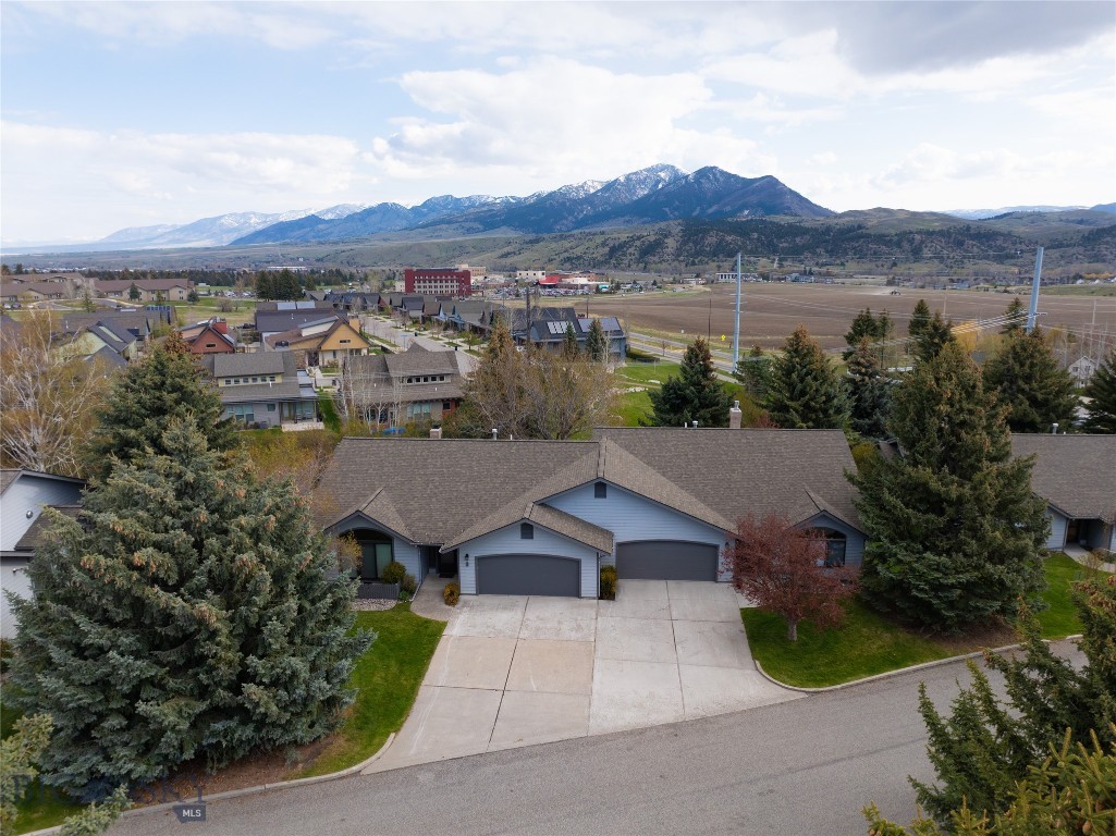 Highwood Est condo - Residential