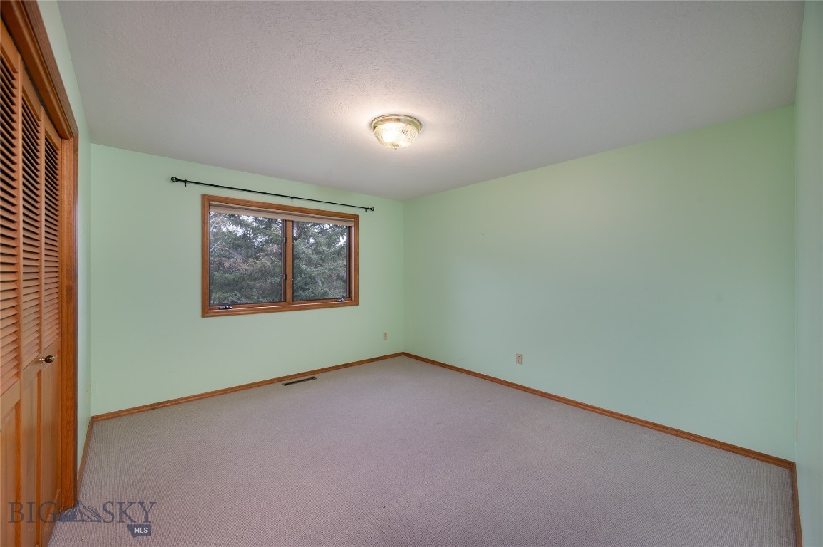 Highwood Est condo - Residential