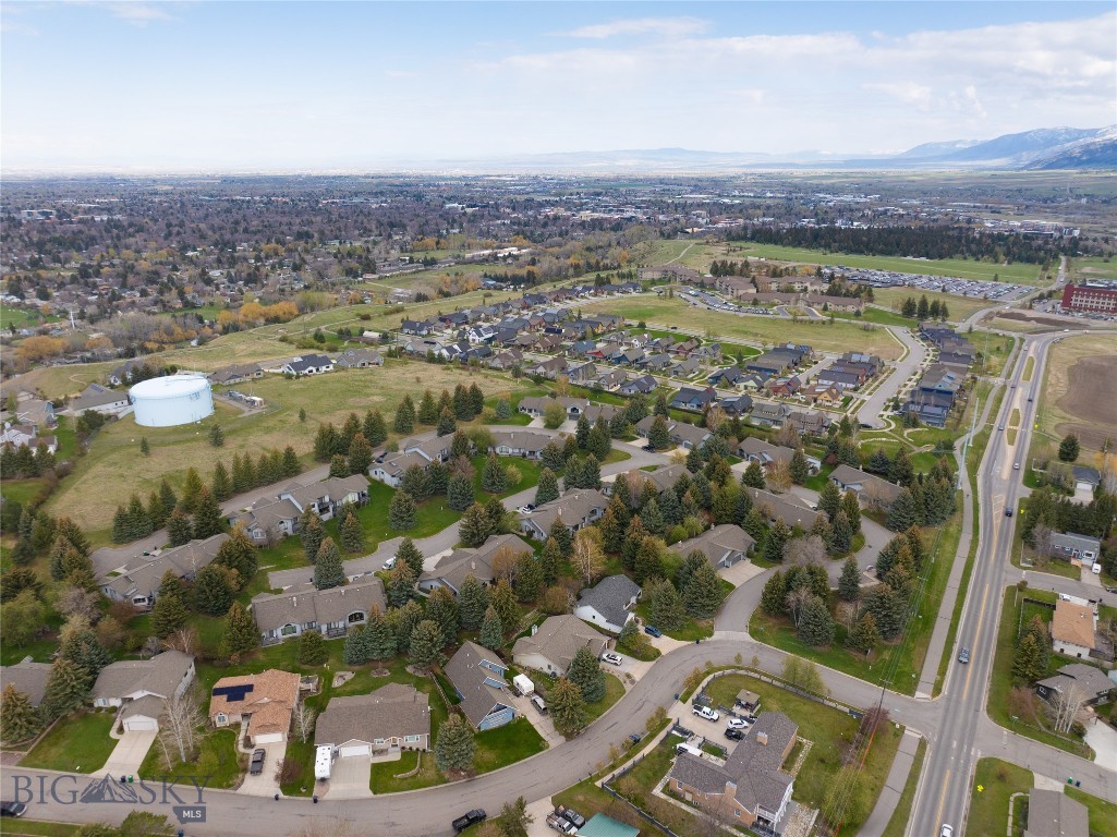 Highwood Est condo - Residential