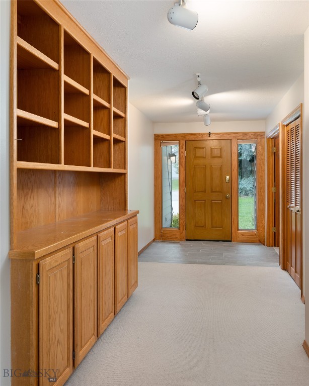 Highwood Est condo - Residential