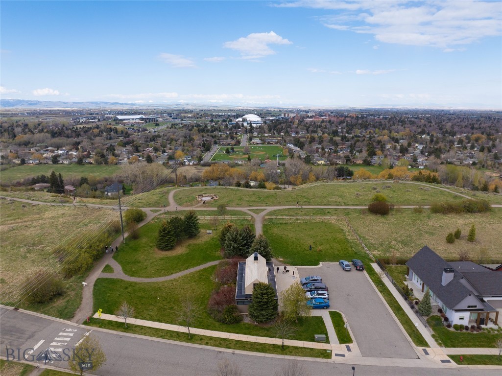 Highwood Est condo - Residential