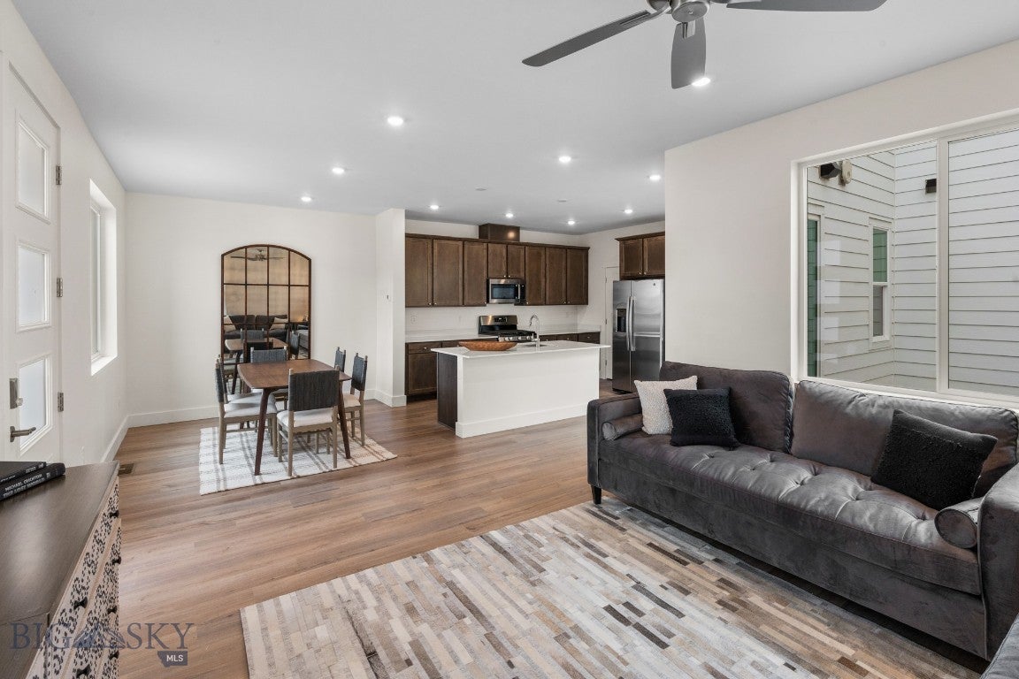 4909 Harvest Parkway