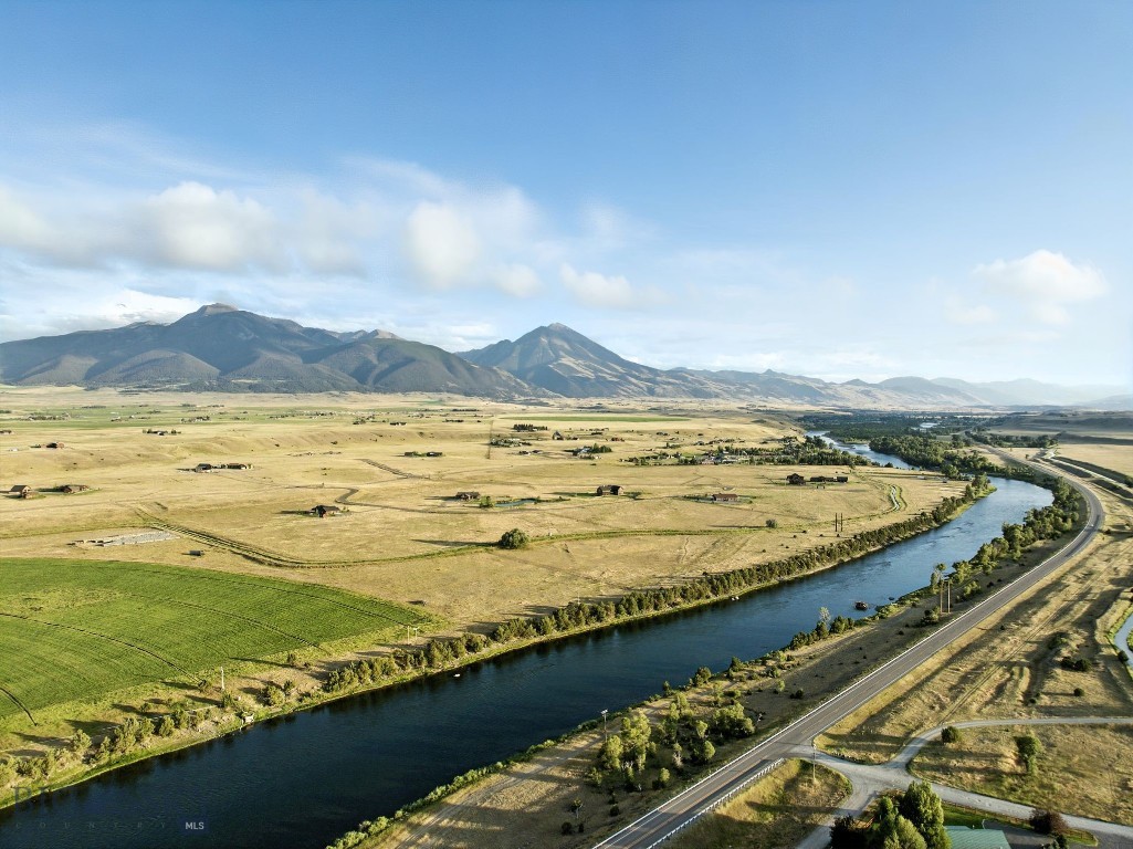 Yellowstone Gateway Estates - Residential
