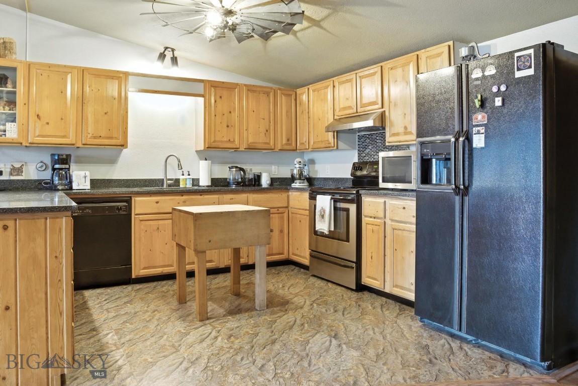 Yellowstone Gateway Estates - Residential