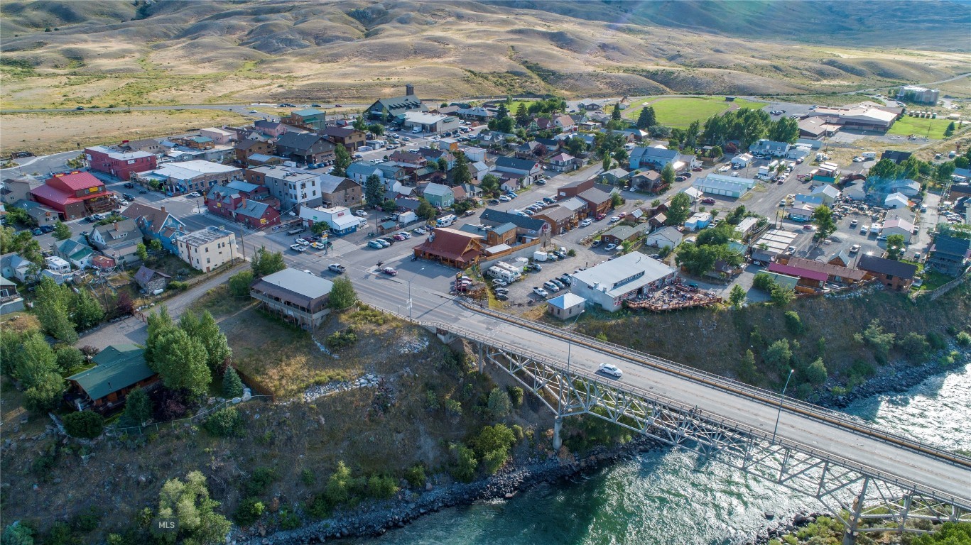 Gardiner View Estates - Residential