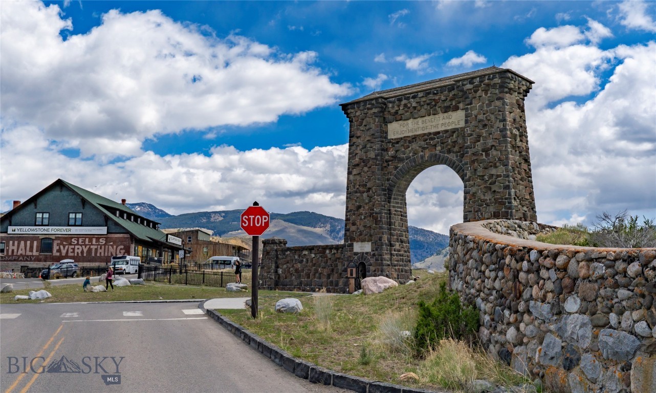 Gardiner View Estates - Residential