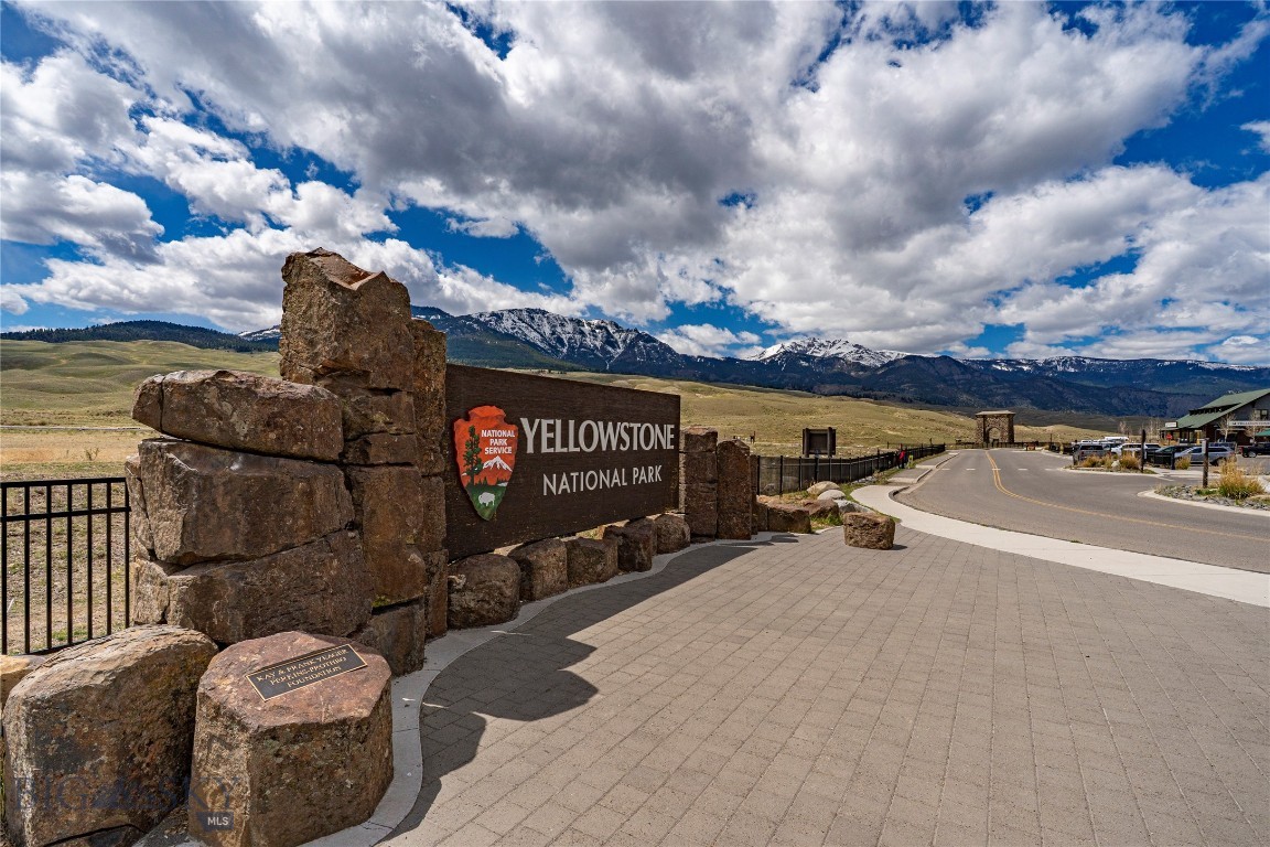 Gardiner View Estates - Residential