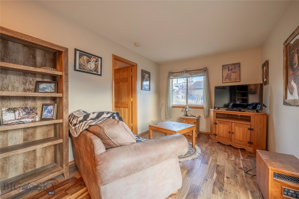 Gardiner View Estates - Residential